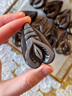 Silver Sheen Obsidian Vulva Crystal, Black Obsidian Yoni Carving — Stone Amulet for Fertility, Divine Feminine Energy